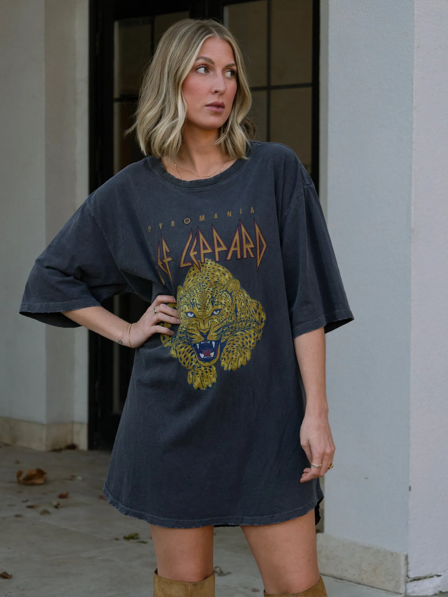 Def Leppard Oversized Band Tee