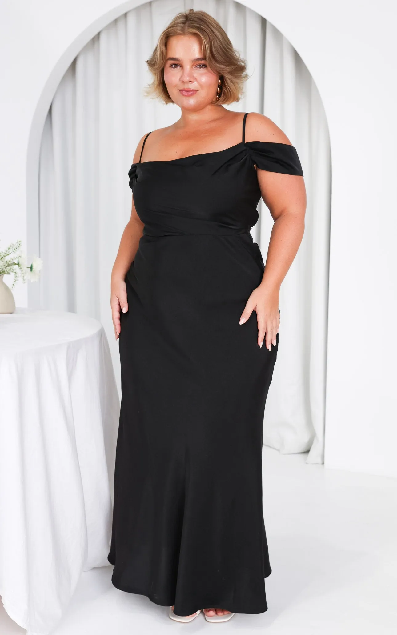Evangelista Maxi Dress - Black
