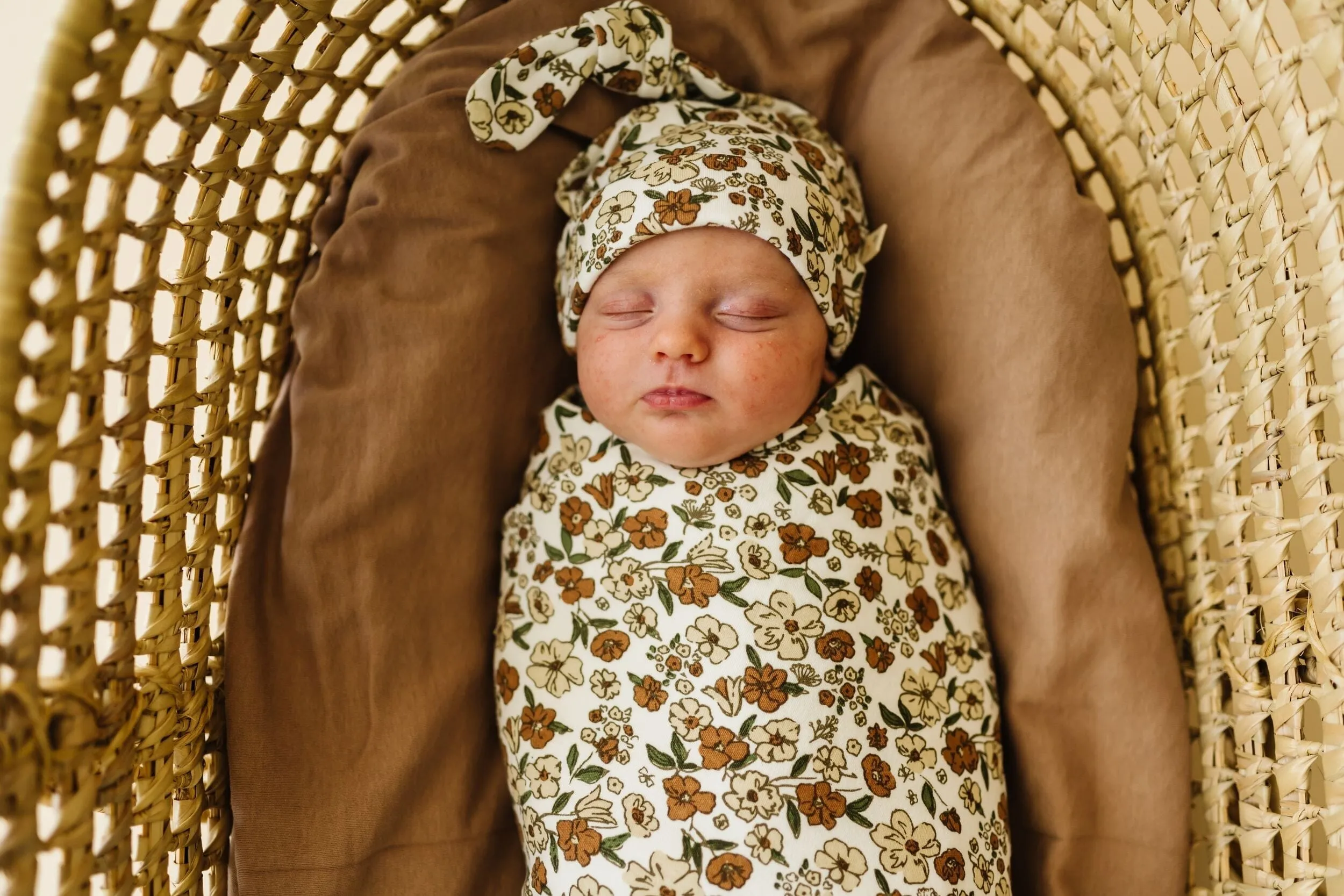 Organic Swaddle Blanket & Hat | Daffodil