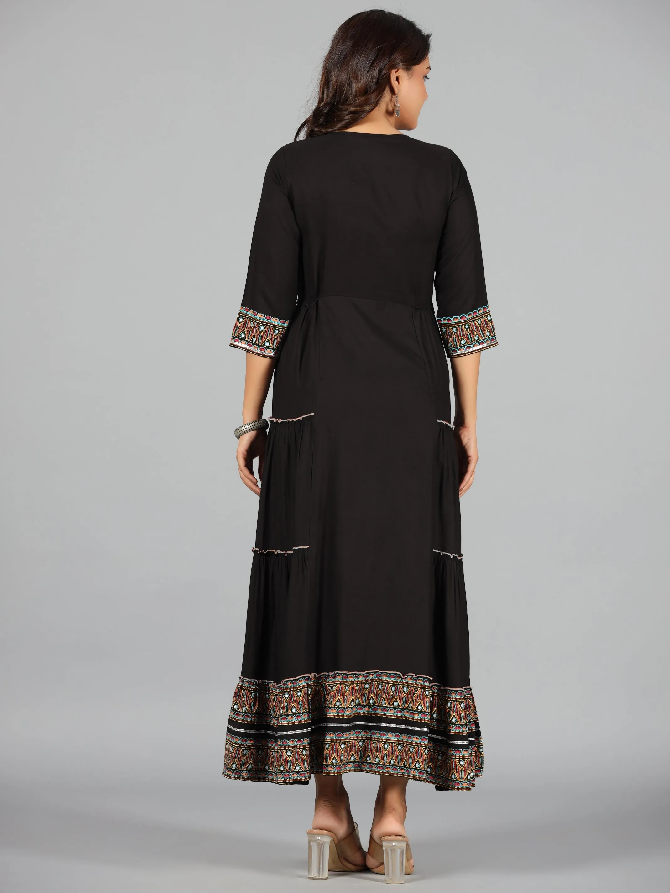 Women'S Black Rayon Staple Printed Tiered Maxi Dress