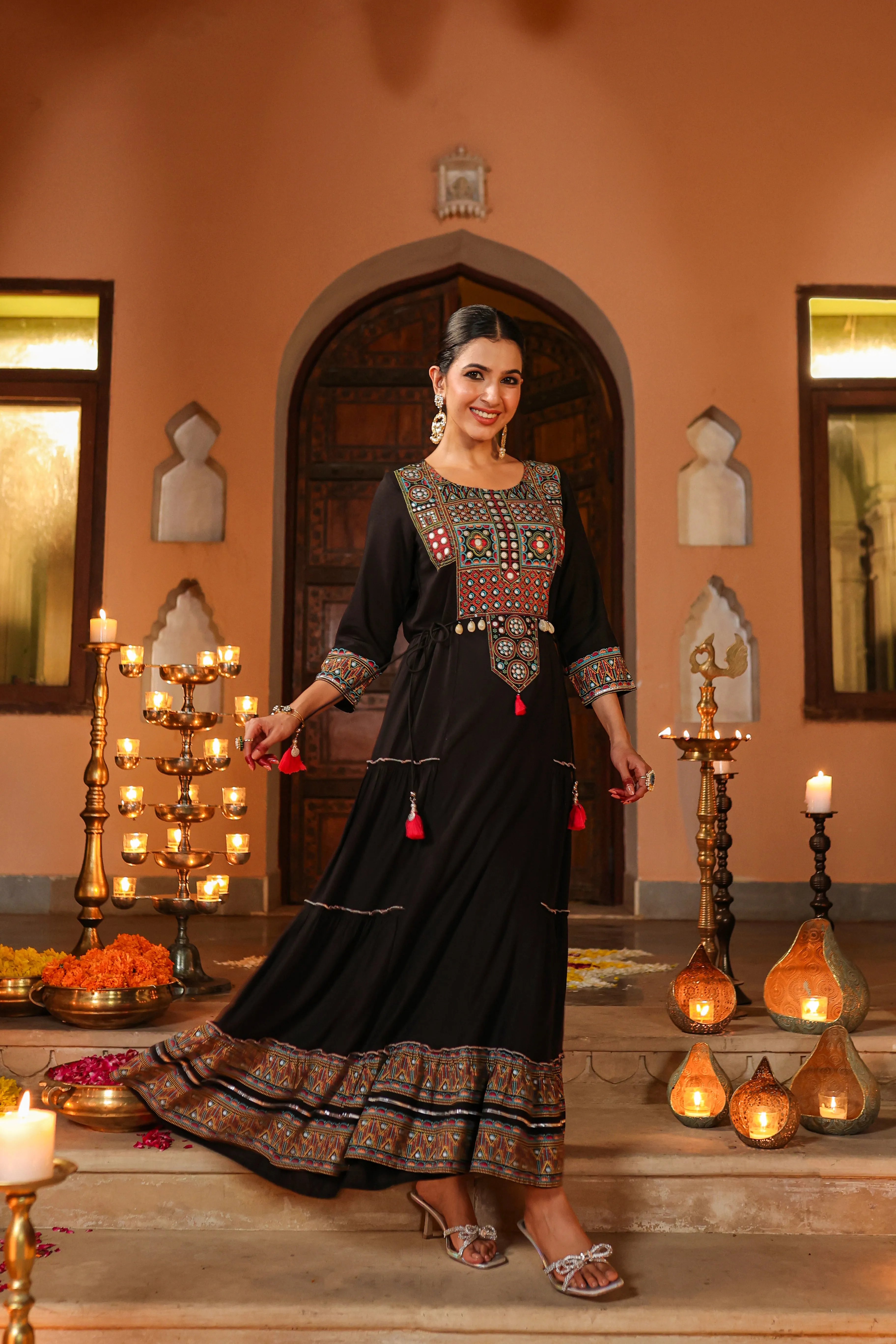 Women'S Black Rayon Staple Printed Tiered Maxi Dress